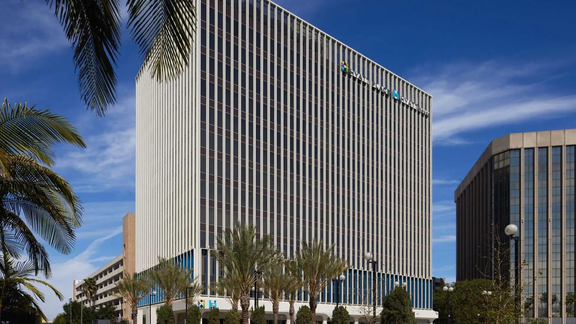 Staying Near Culver City Park: 8 Business Hotels Compared