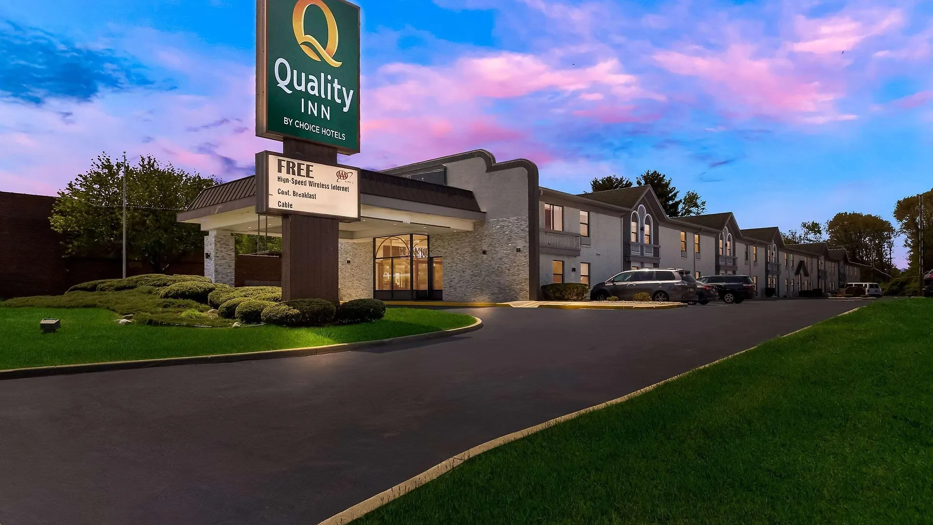 11 Business Hotels Close to Healthworks Kids' Museum