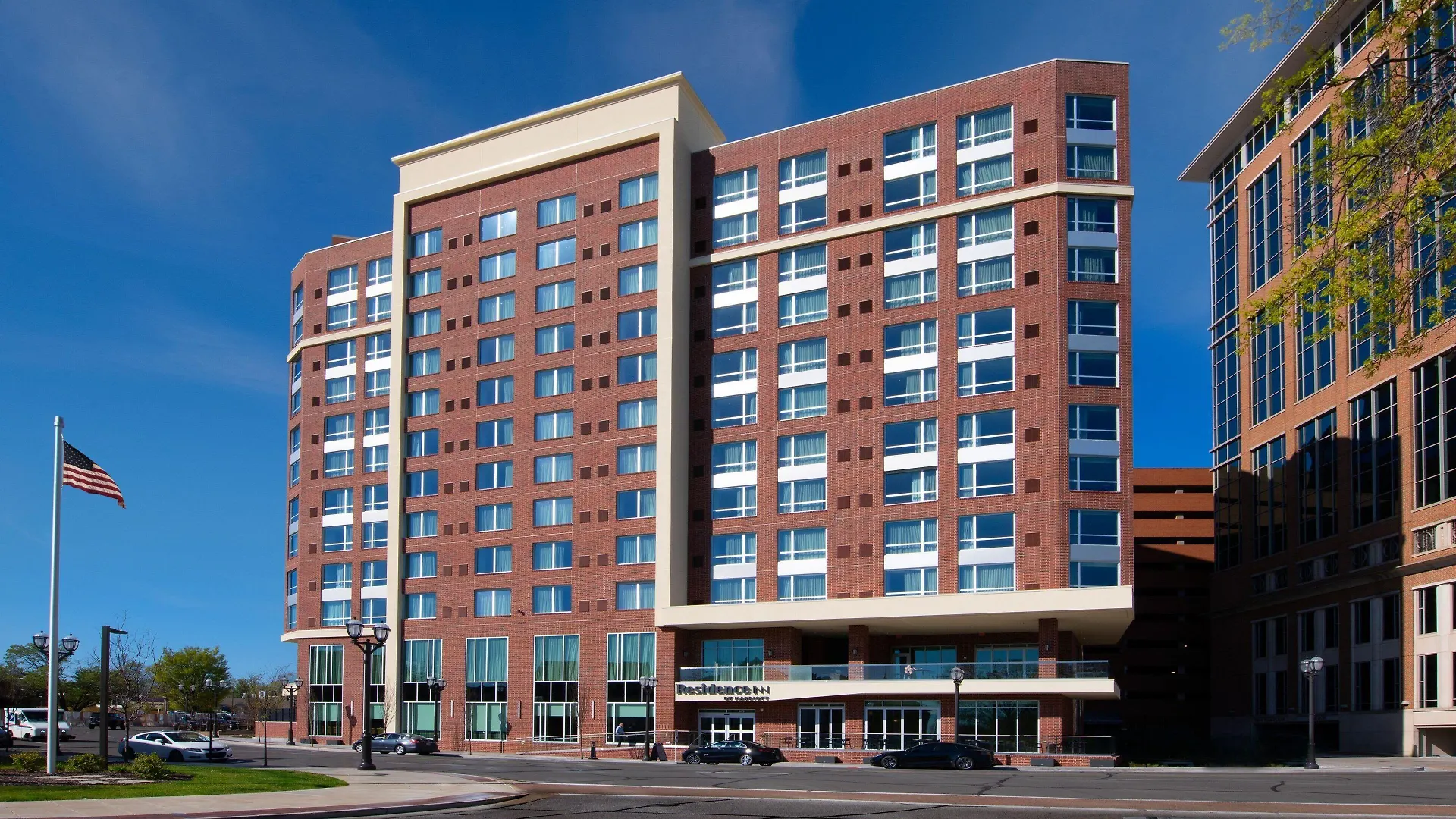 Where to Stay Near Saint Louis Car Museum: 5 Business Hotels