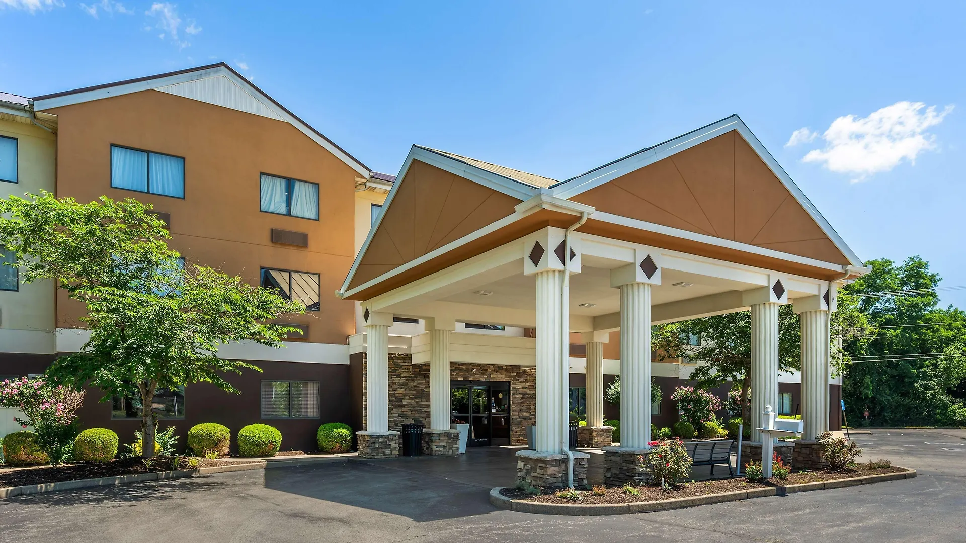 4 Business Hotels Close to Kentucky Horse Park Worth Booking