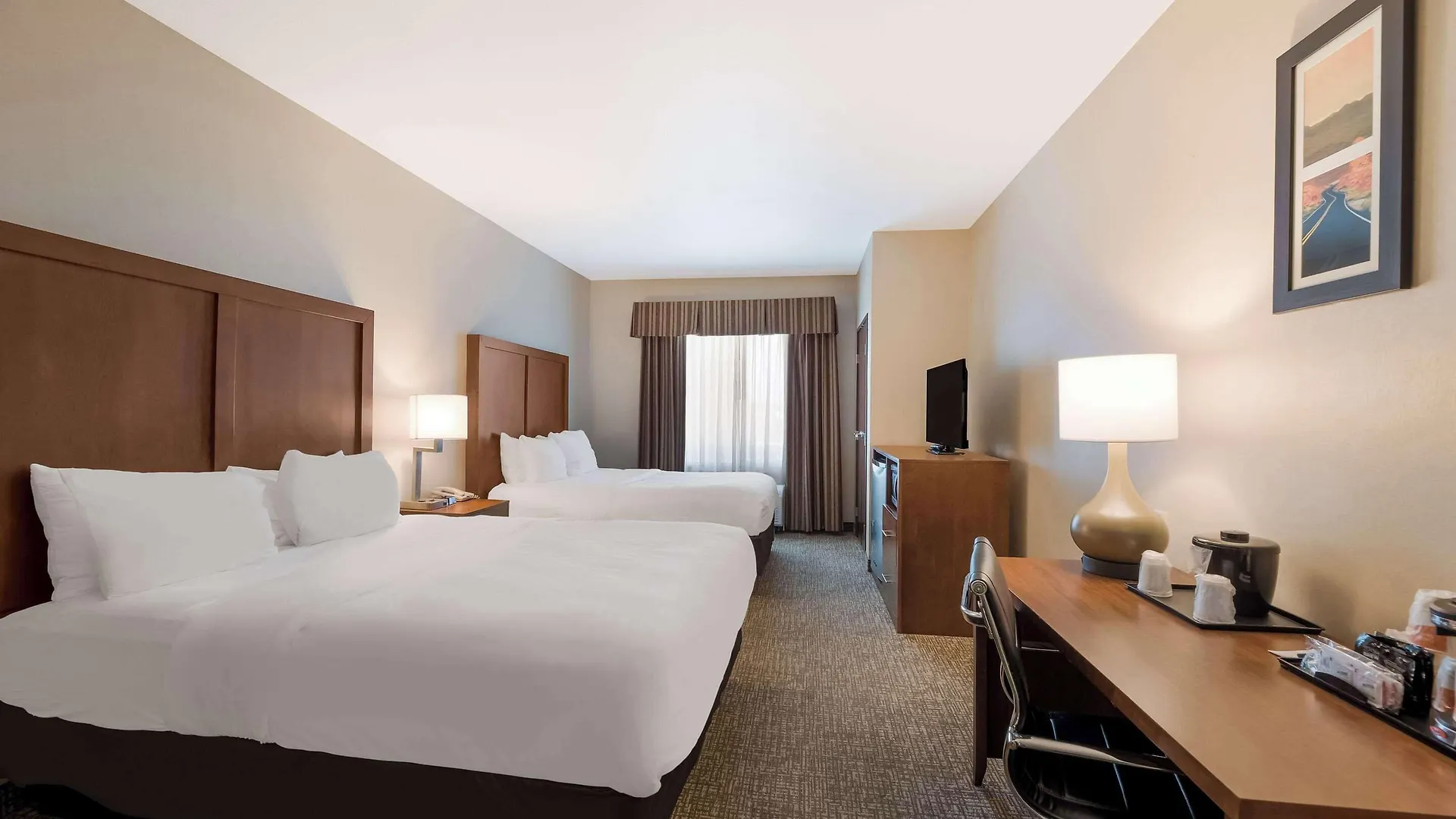 Where to Stay in Las Vegas: 6 Best Business Hotels