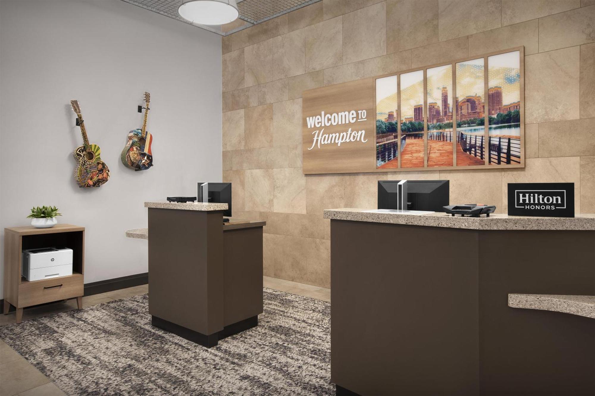 5 Cheap Hotels in Downtown Austin That Stand Out
