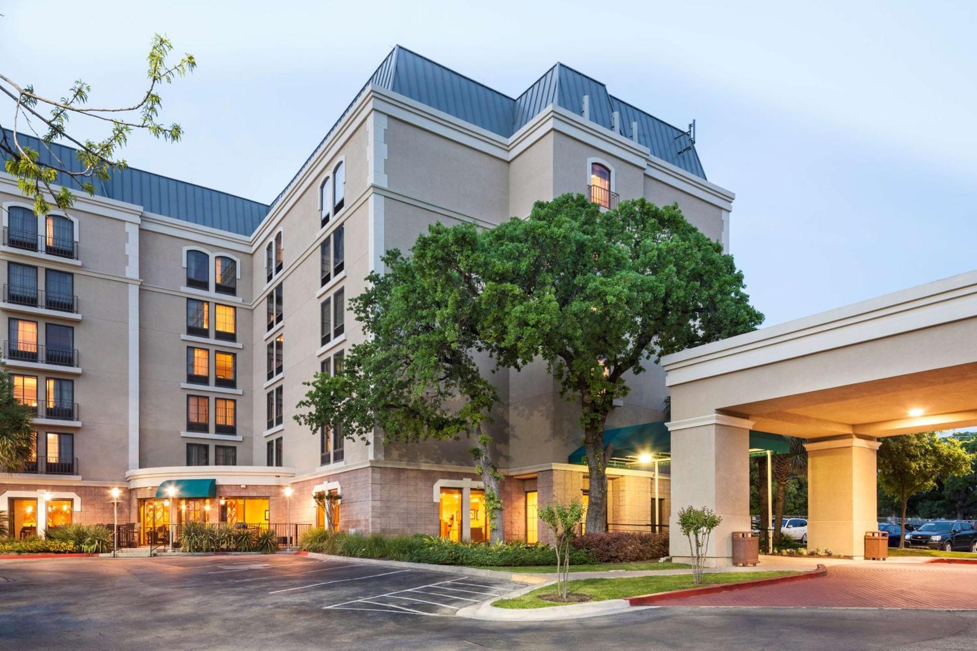 5 Smart 3-Star Hotels in Downtown Austin Worth Booking