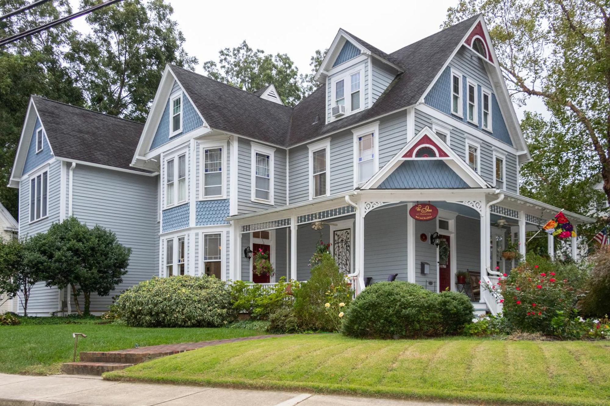 14 Smart Hotels for Couples in the United States Worth Booking